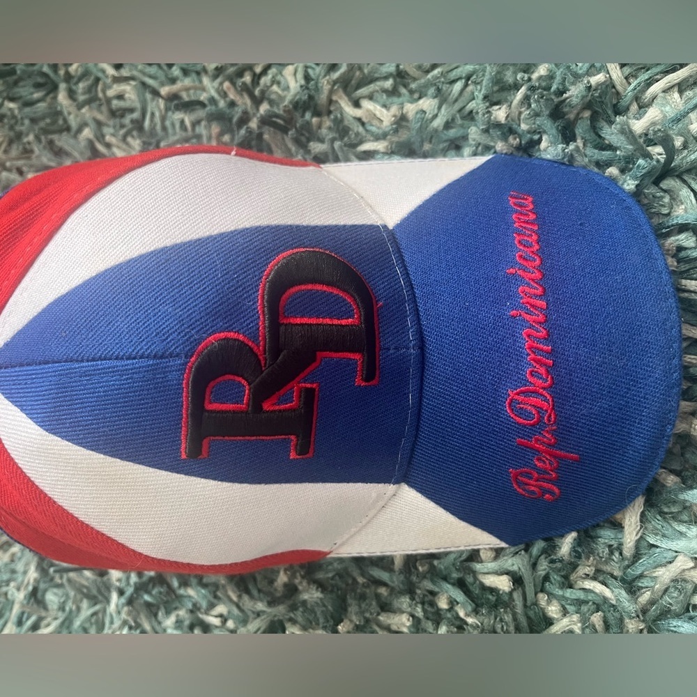 Rep Dominica excellent used condition hat adjustable